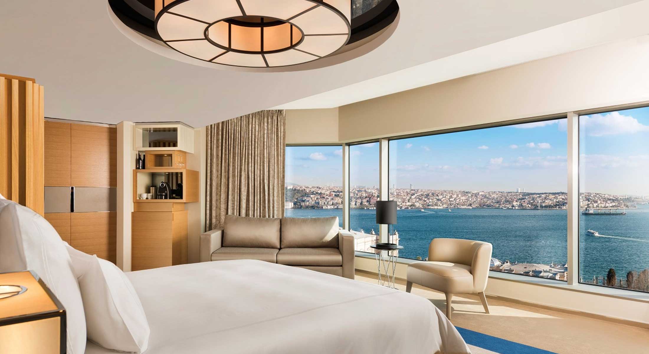 20-corner-room-with-bosphorus-view-2