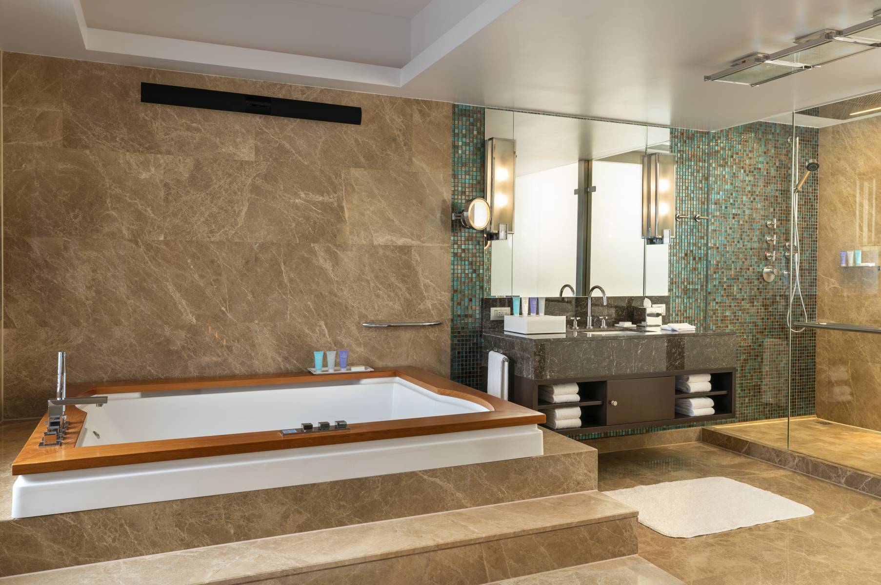 presidential-suite-bathroom-2